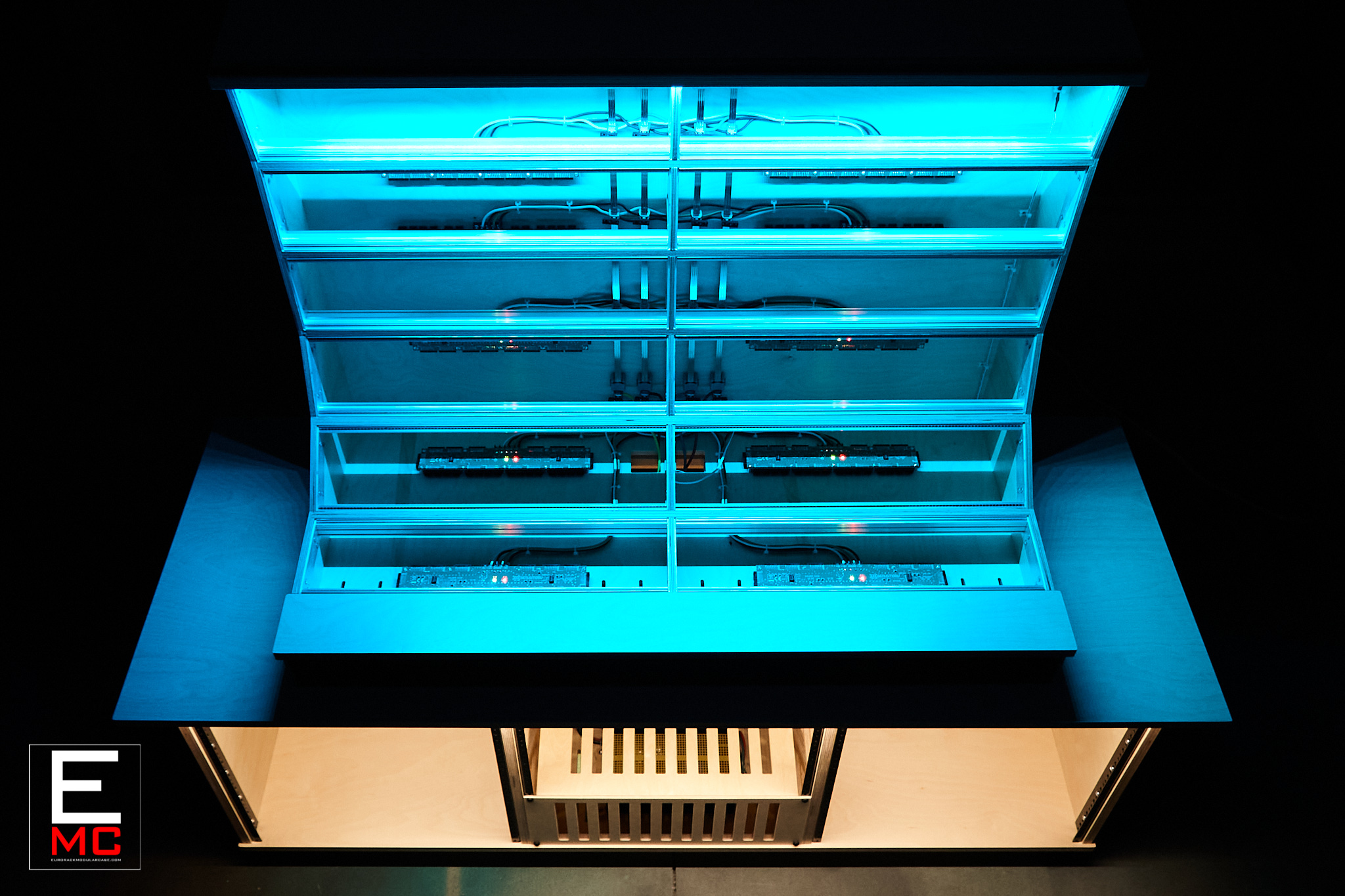 lev perrey powered eurorack case genus modu libbs