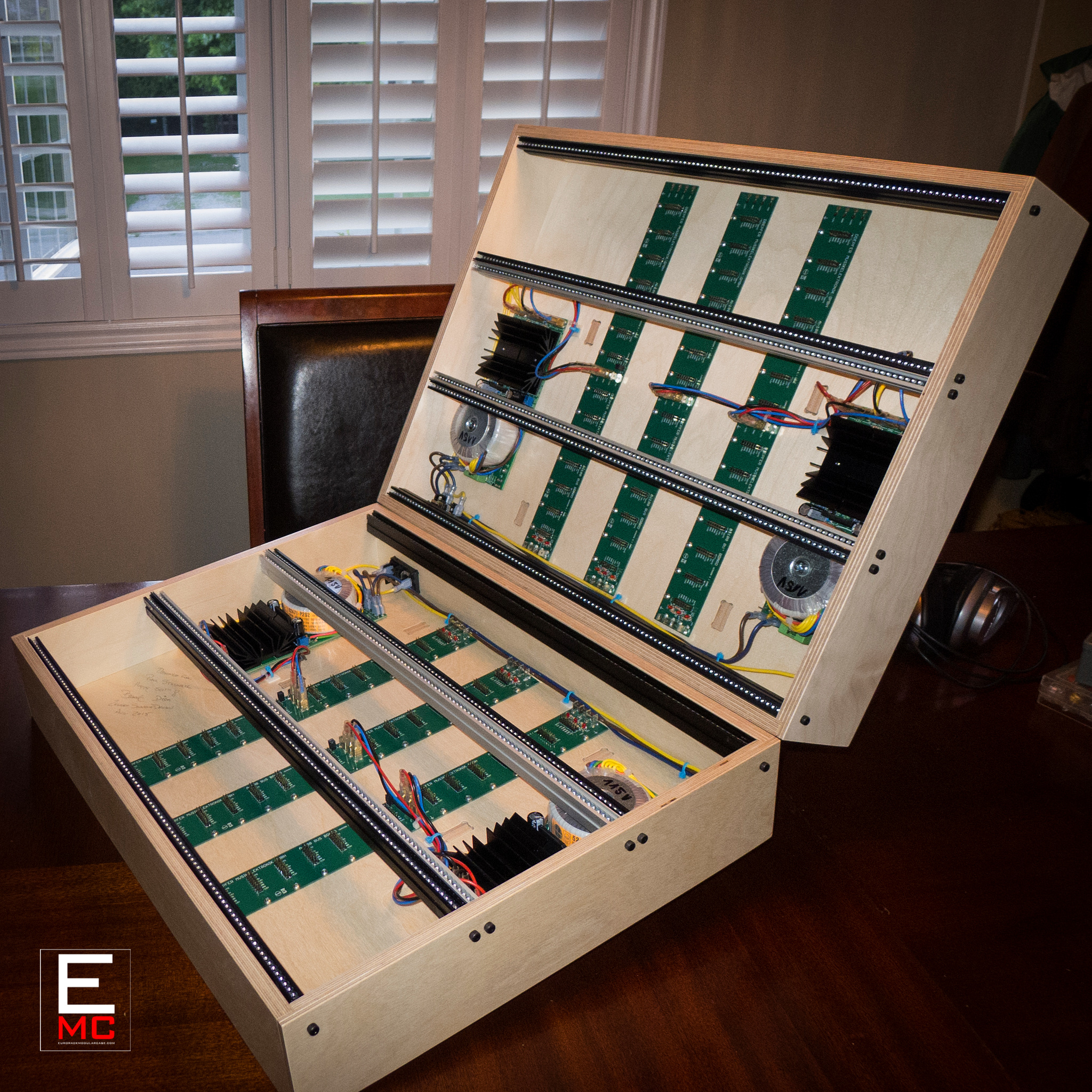 powered eurorack case custom