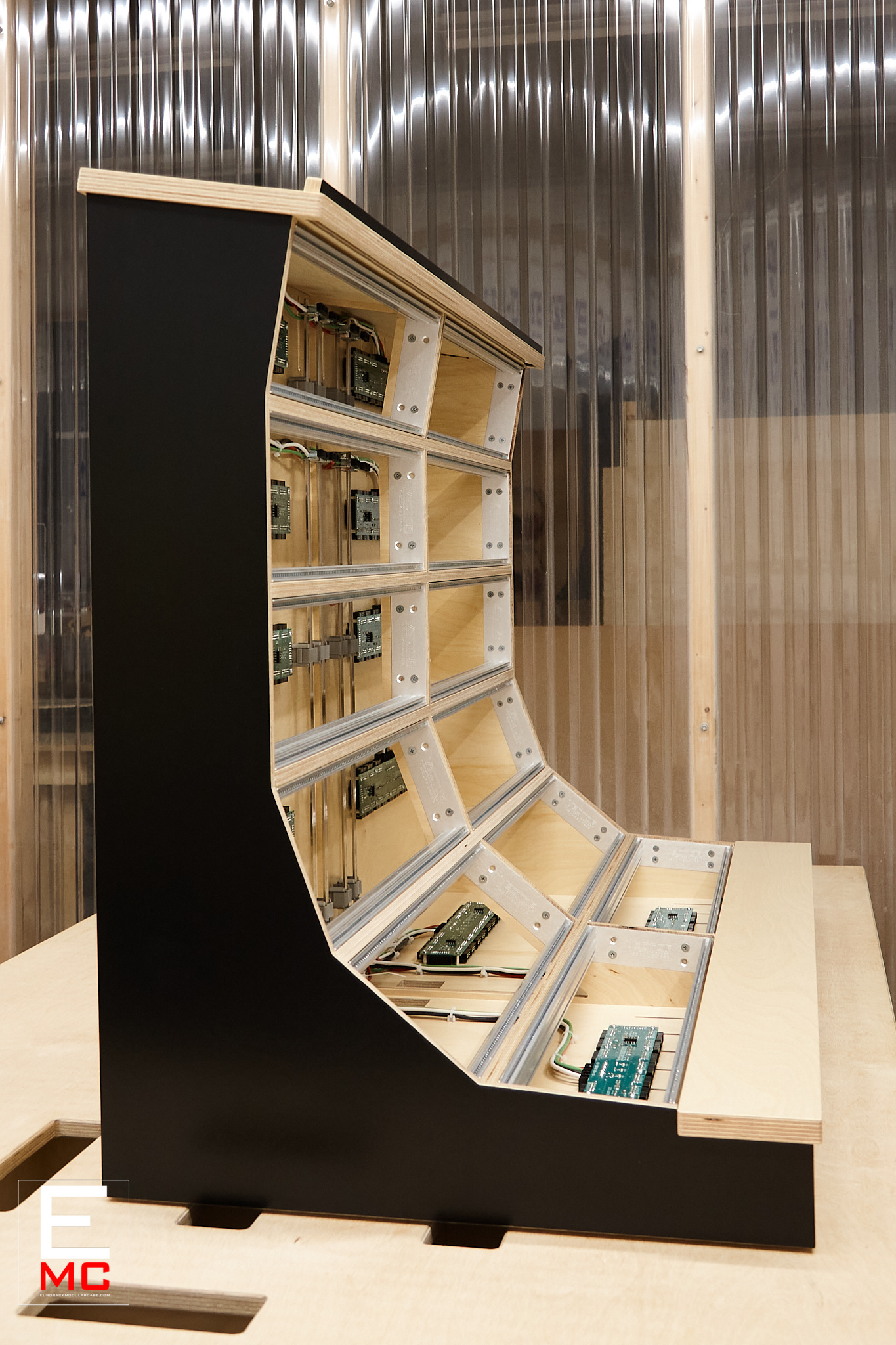 18u eurorack case lander lev perrey universal audio