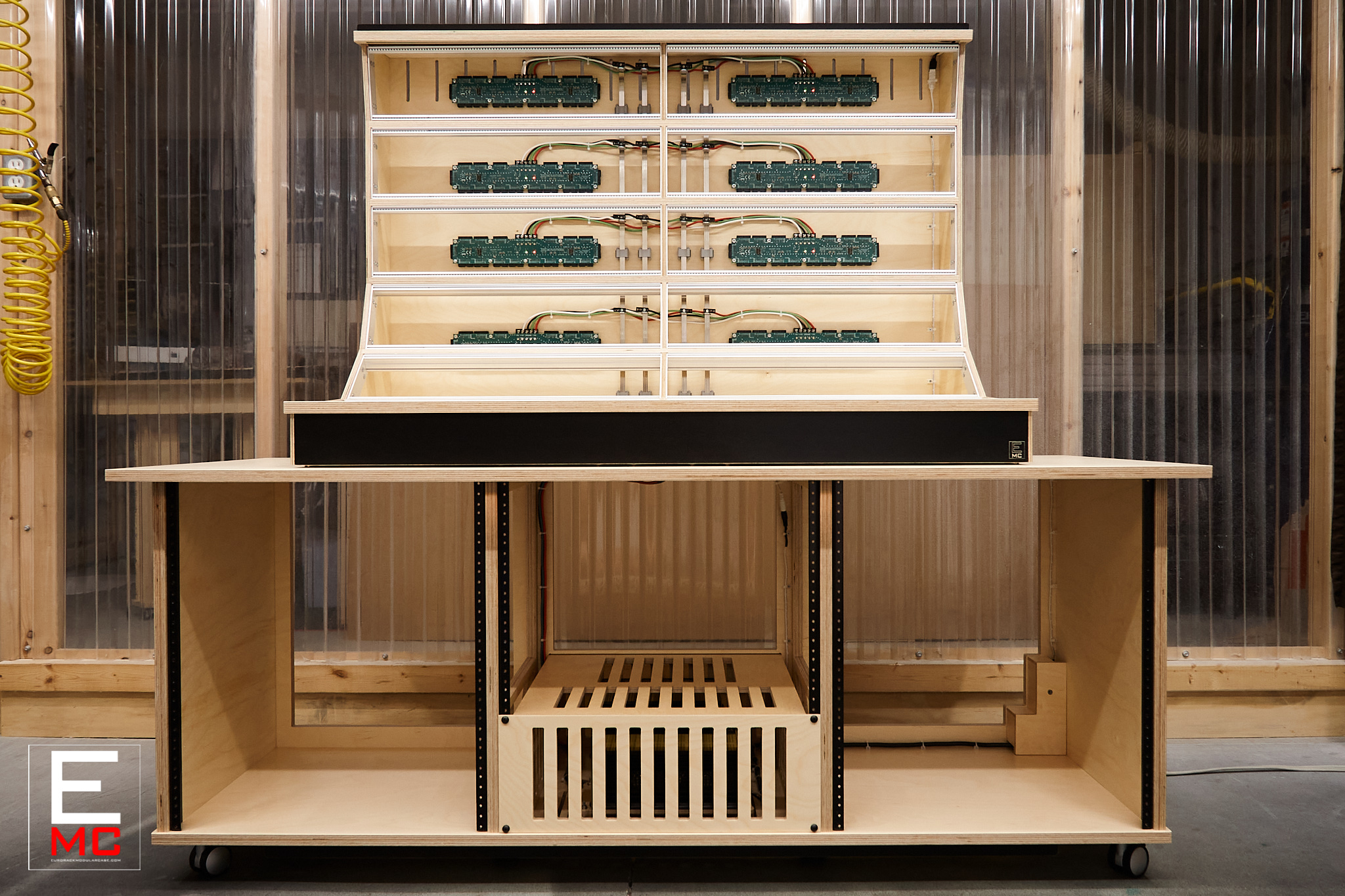 18u eurorack case lander lev perrey universal audio