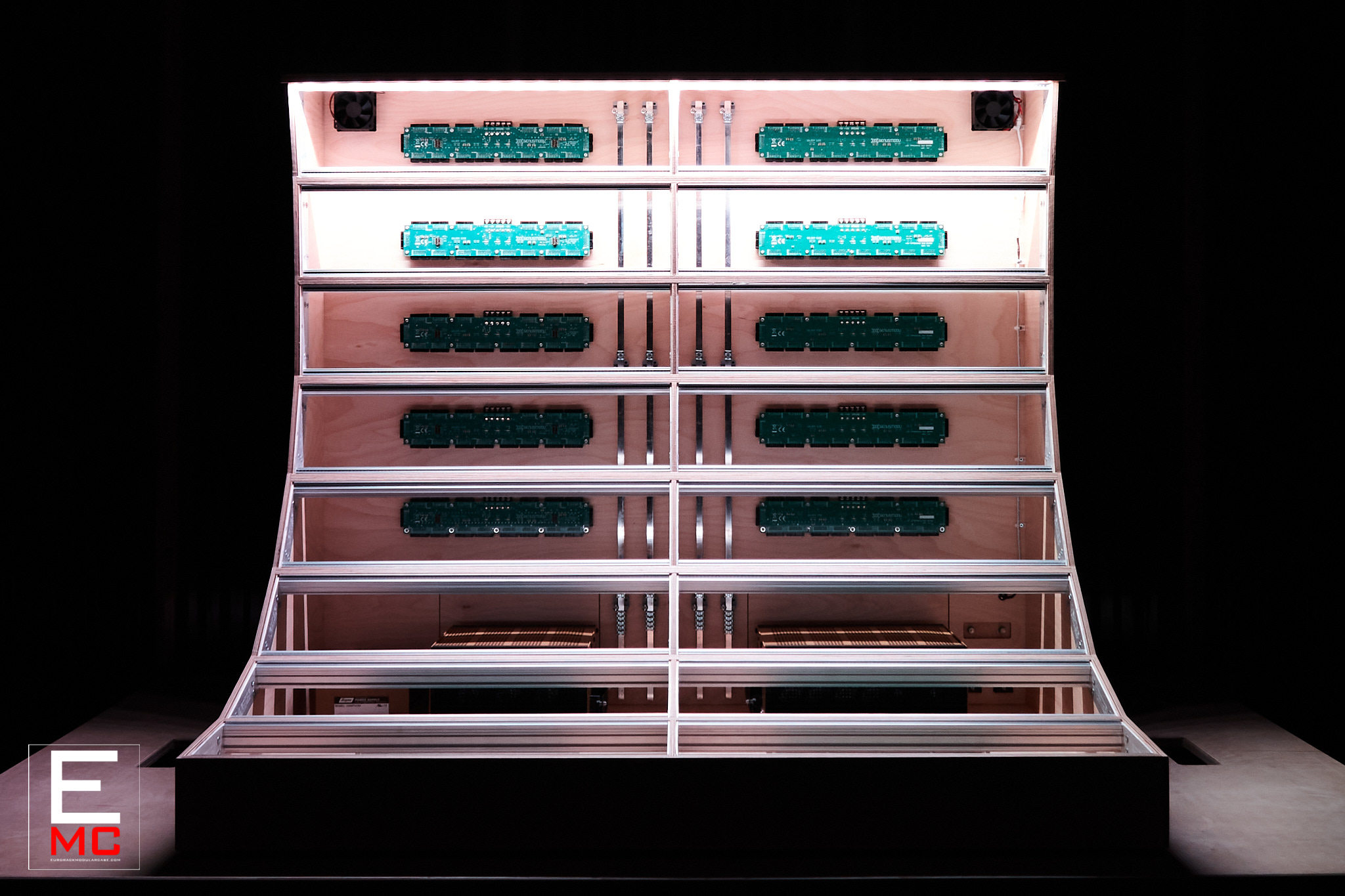 24u eurorack modular case Genus Modu LIBBS