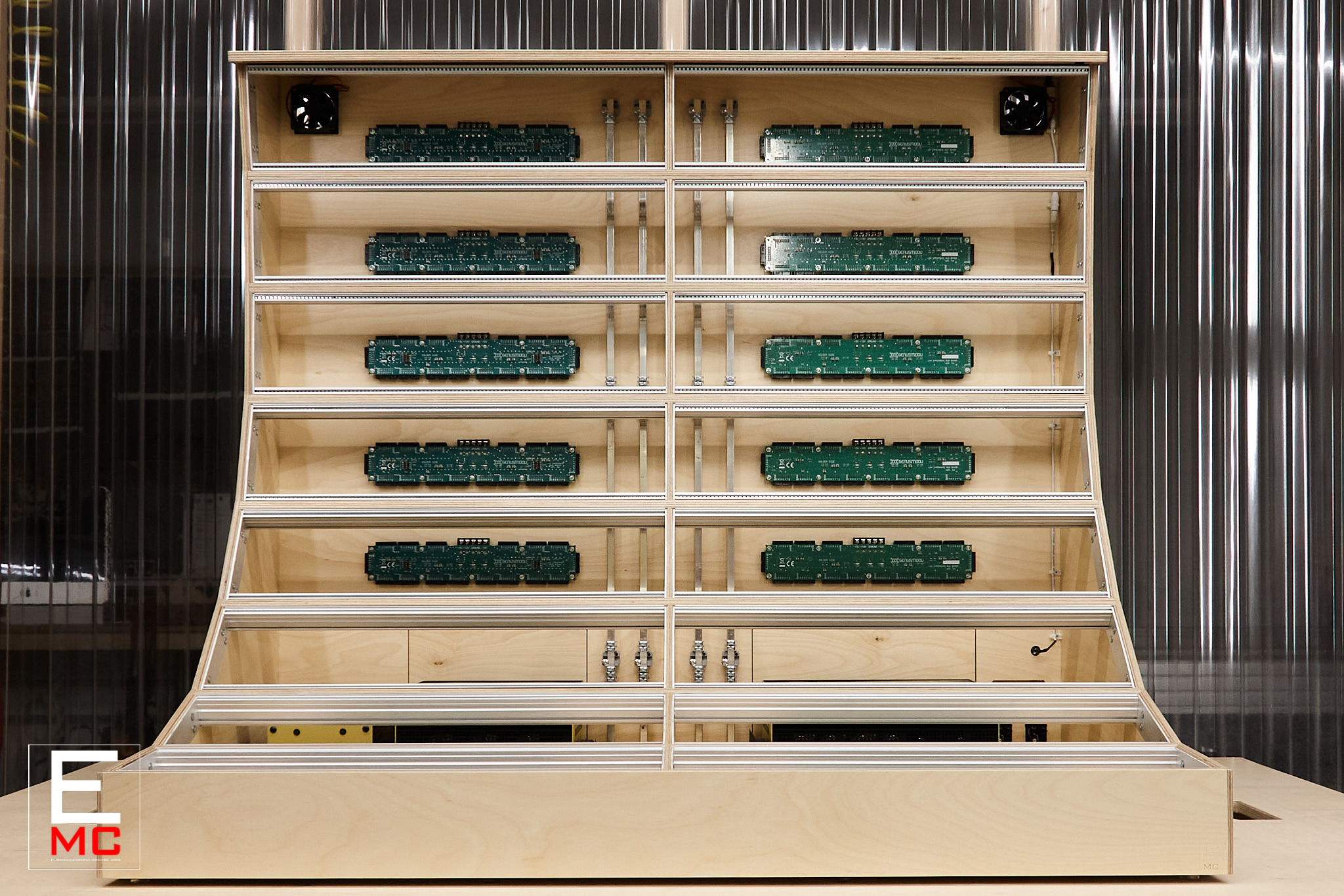 24u eurorack modular case Genus Modu LIBBS