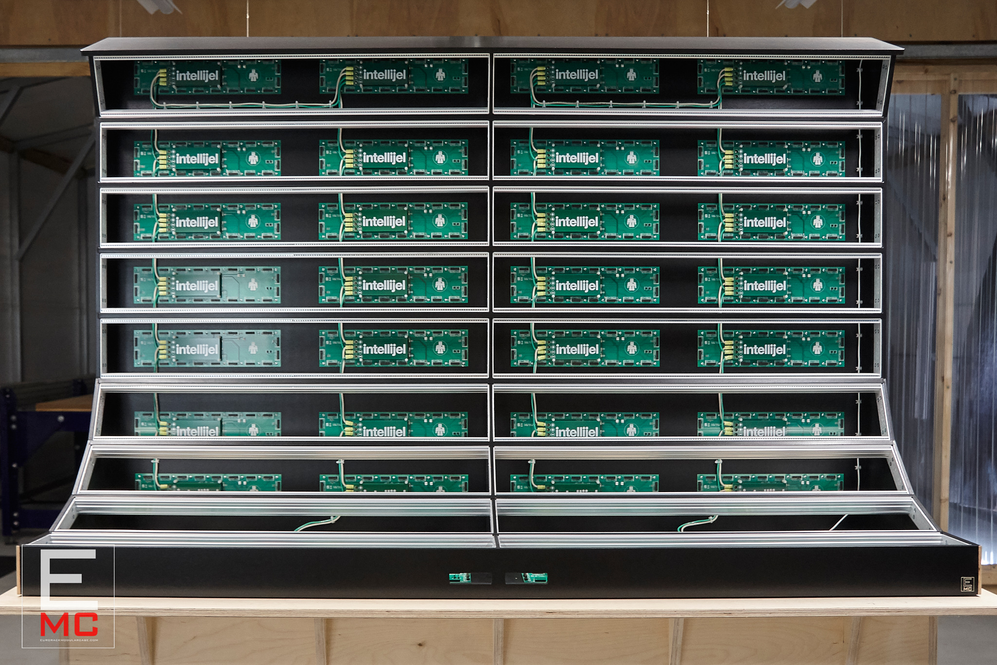 27u the black swan eurorack case