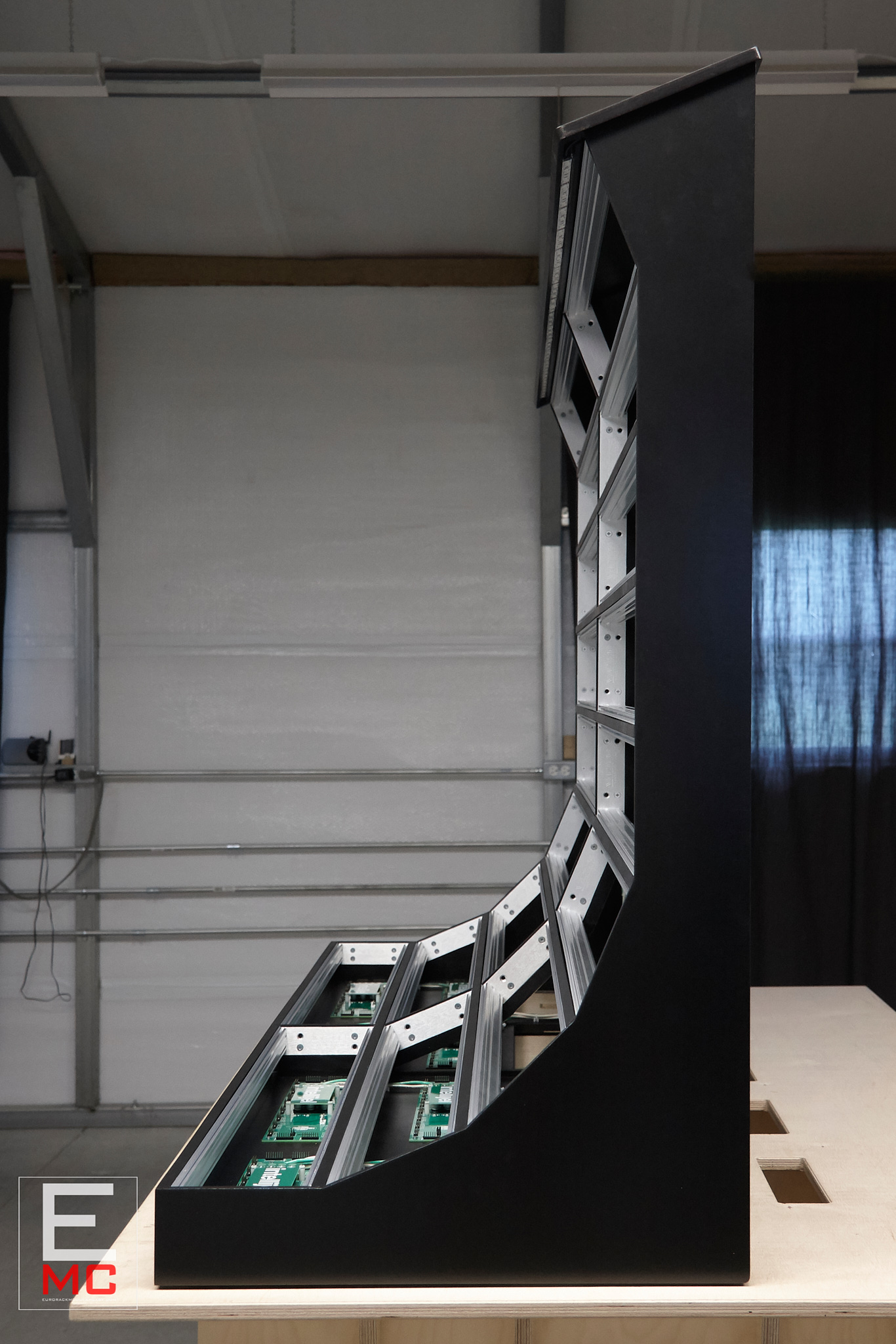 27u the black swan eurorack case