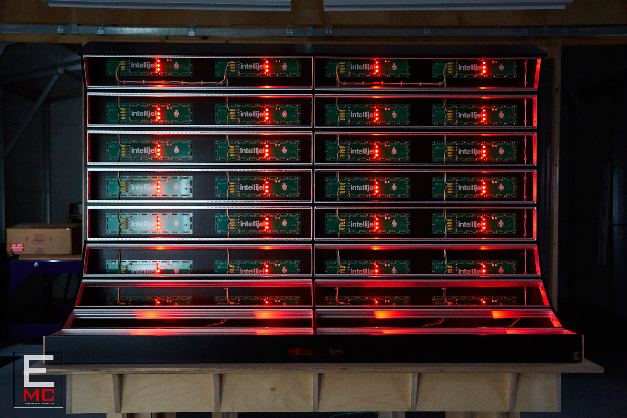 27u the black swan eurorack case