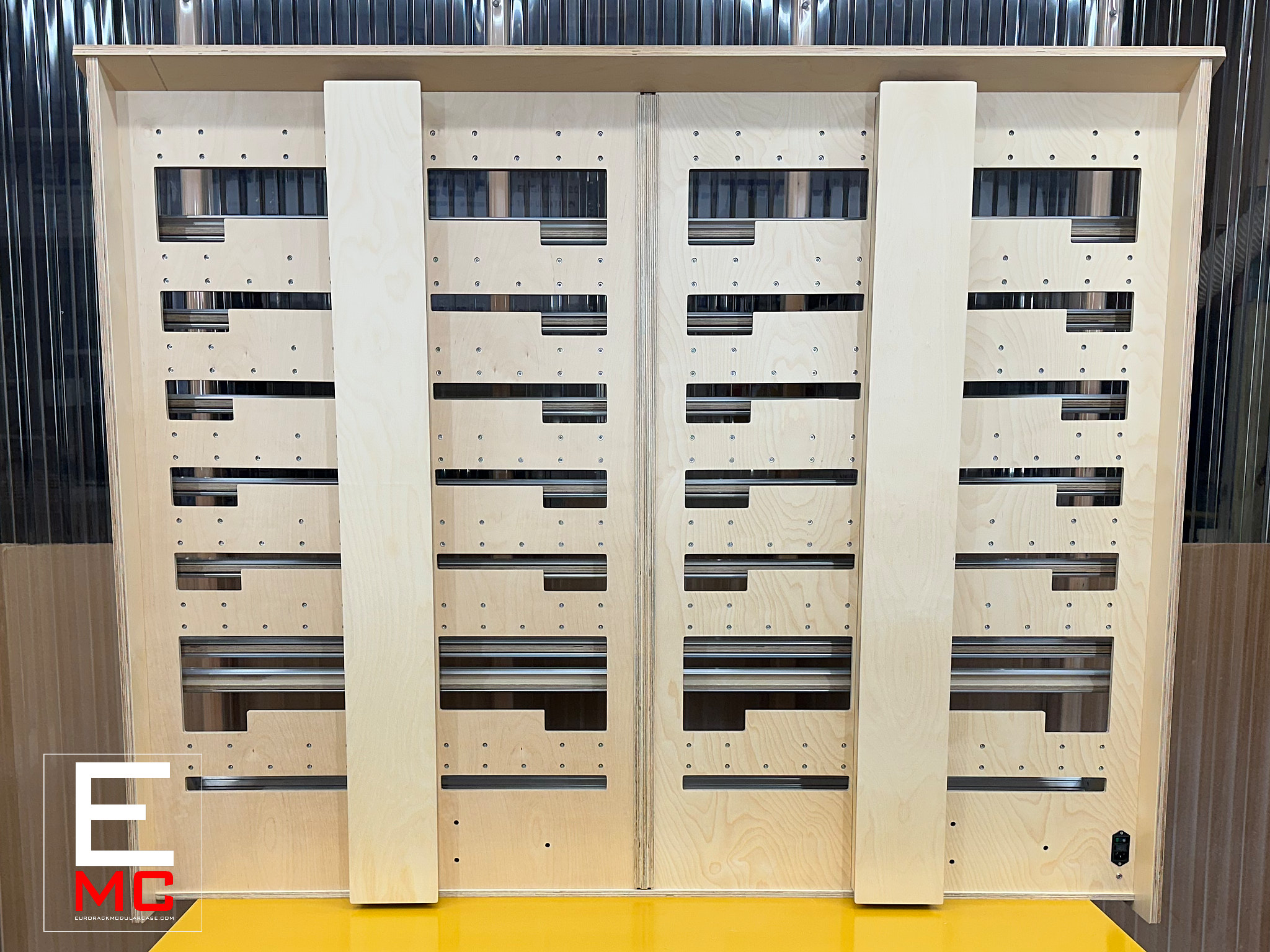 eurorack case | Goliath