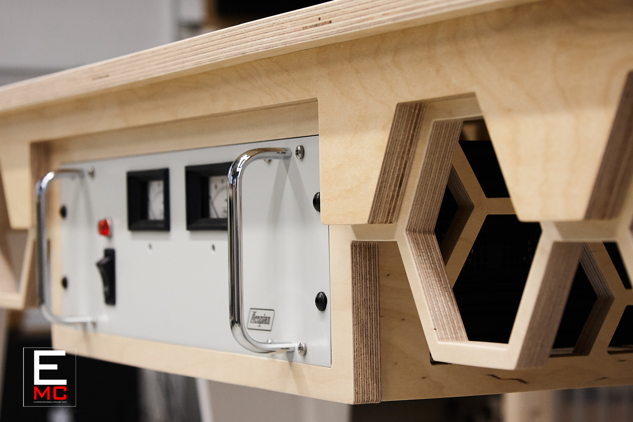 andrew huang eurorack case 21U Saturn